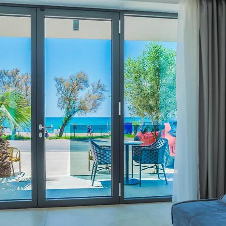 Maresole Beachfront فندق مبيت وإفطار 3*