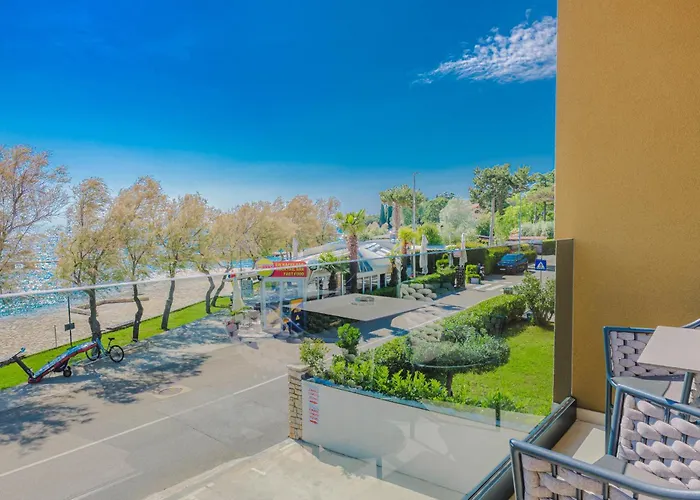 Maresole Beachfront 3*