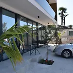 Maresole Beachfront Bed & Breakfast