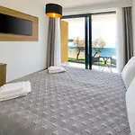 Maresole Beachfront Bed & Breakfast 3*