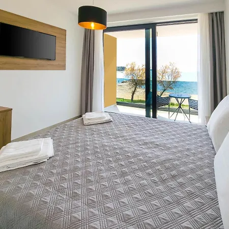 Maresole Beachfront Bed & Breakfast *