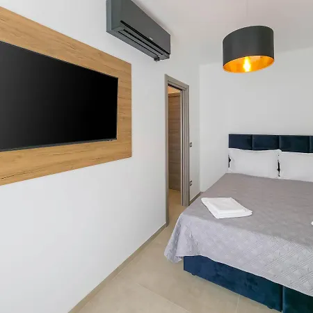 Maresole Beachfront 3* ポレッチ