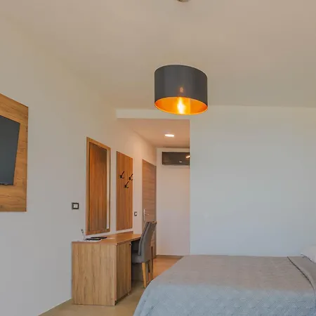 Maresole Beachfront ポレッチ