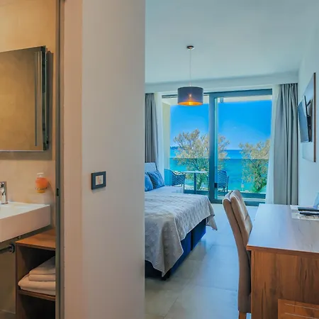 Nocleg ze śniadaniem Maresole Beachfront 3*