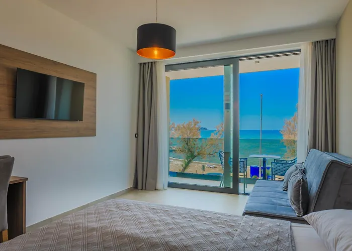 Maresole Beachfront Bed and Breakfast