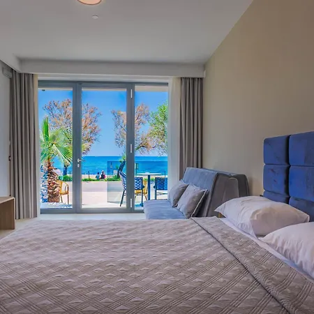 Maresole Beachfront *