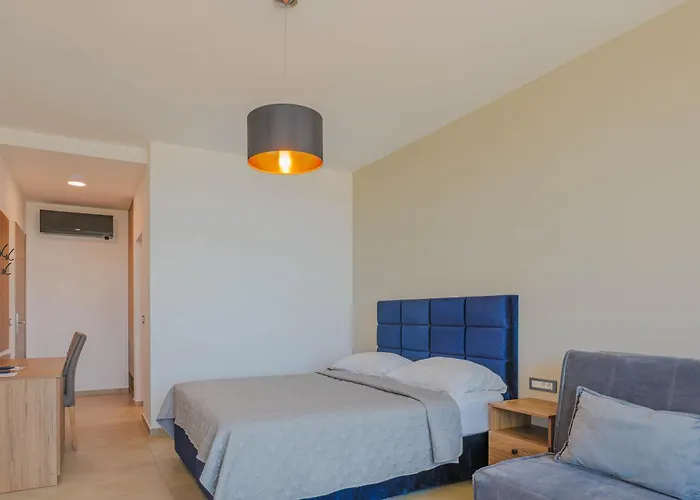 Maresole Beachfront Alojamento de Acomodação e Pequeno-almoço Poreč